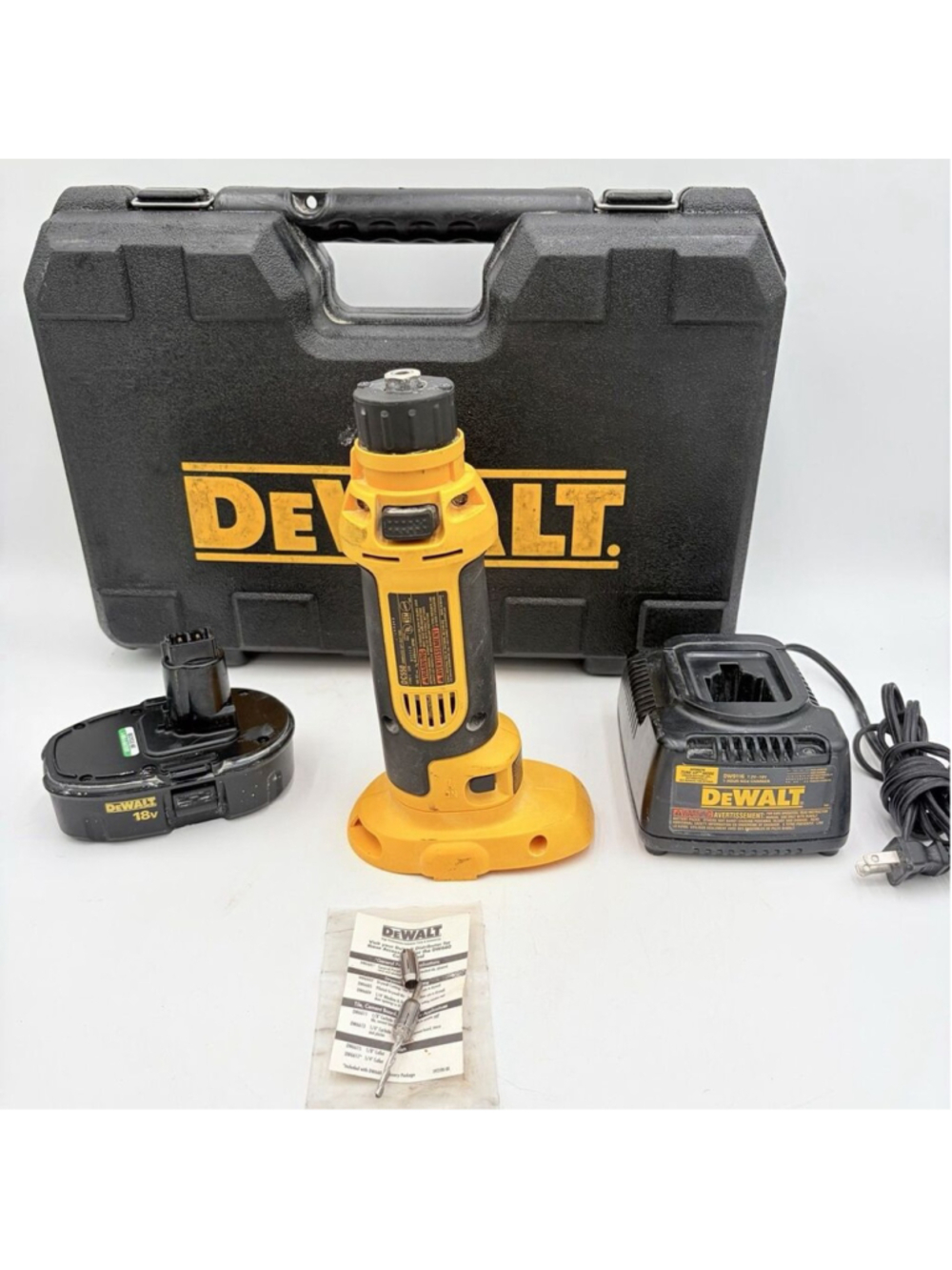 DEWALT DC550 18V CORDLESS Cut-Out Tool Kit Battery Charger Case
